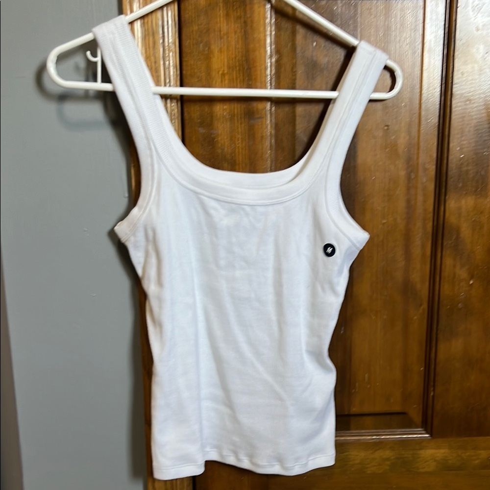 *Hollister White Ribbed Basic Tank Top
